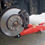 How Expert Mechanics Easily Perform Brakes Replacement At Your Home