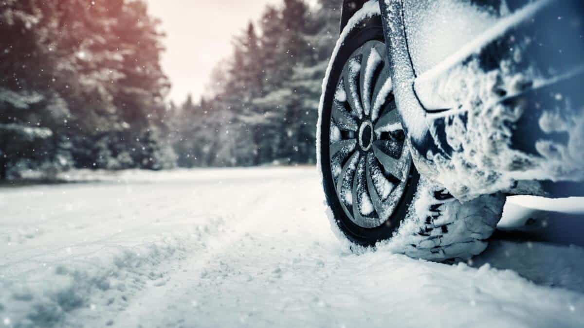 Braking on Snow and Ice Uchanics Auto Repair