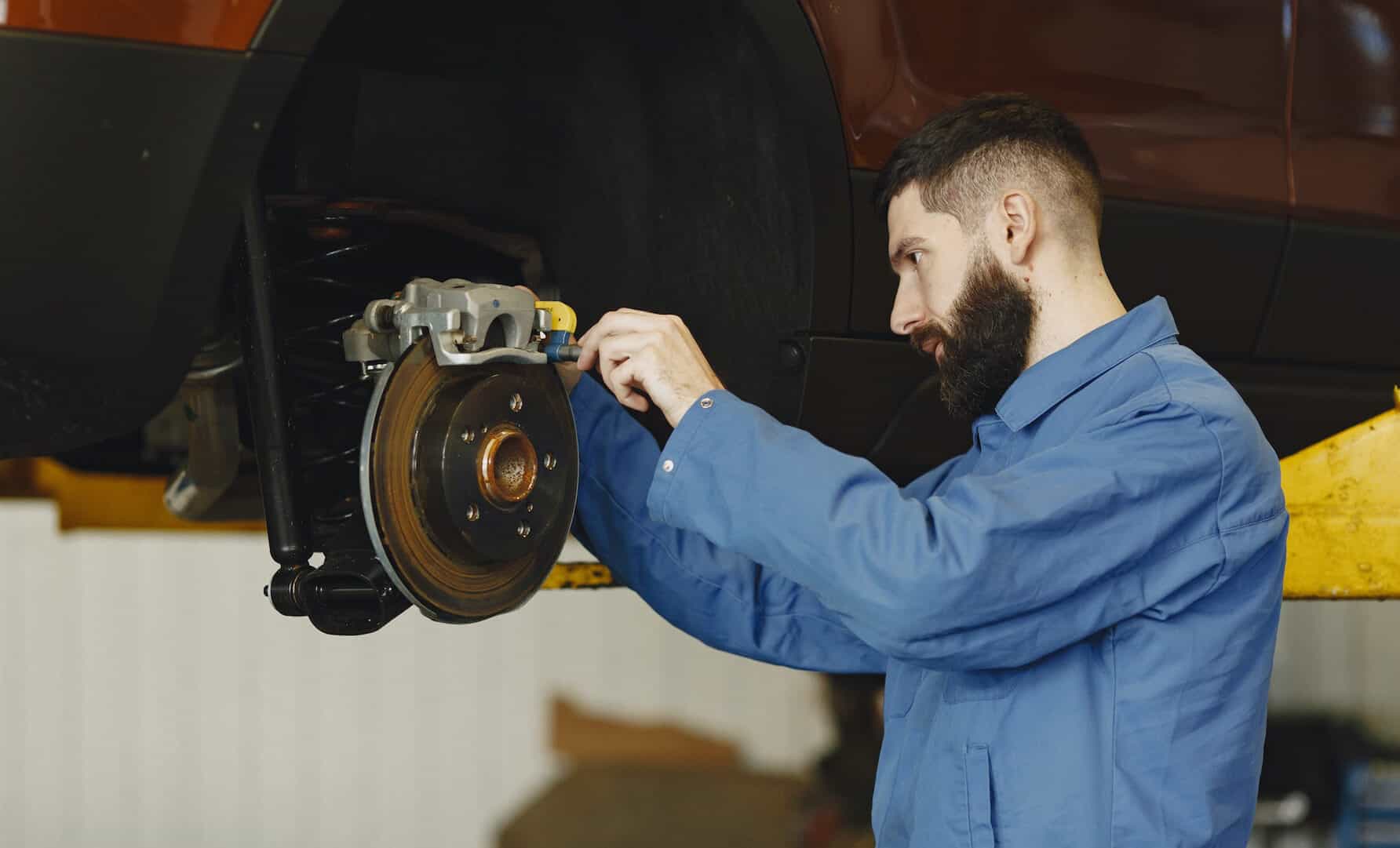 The Connection Between Brake System Health and Fleet Driver Safety