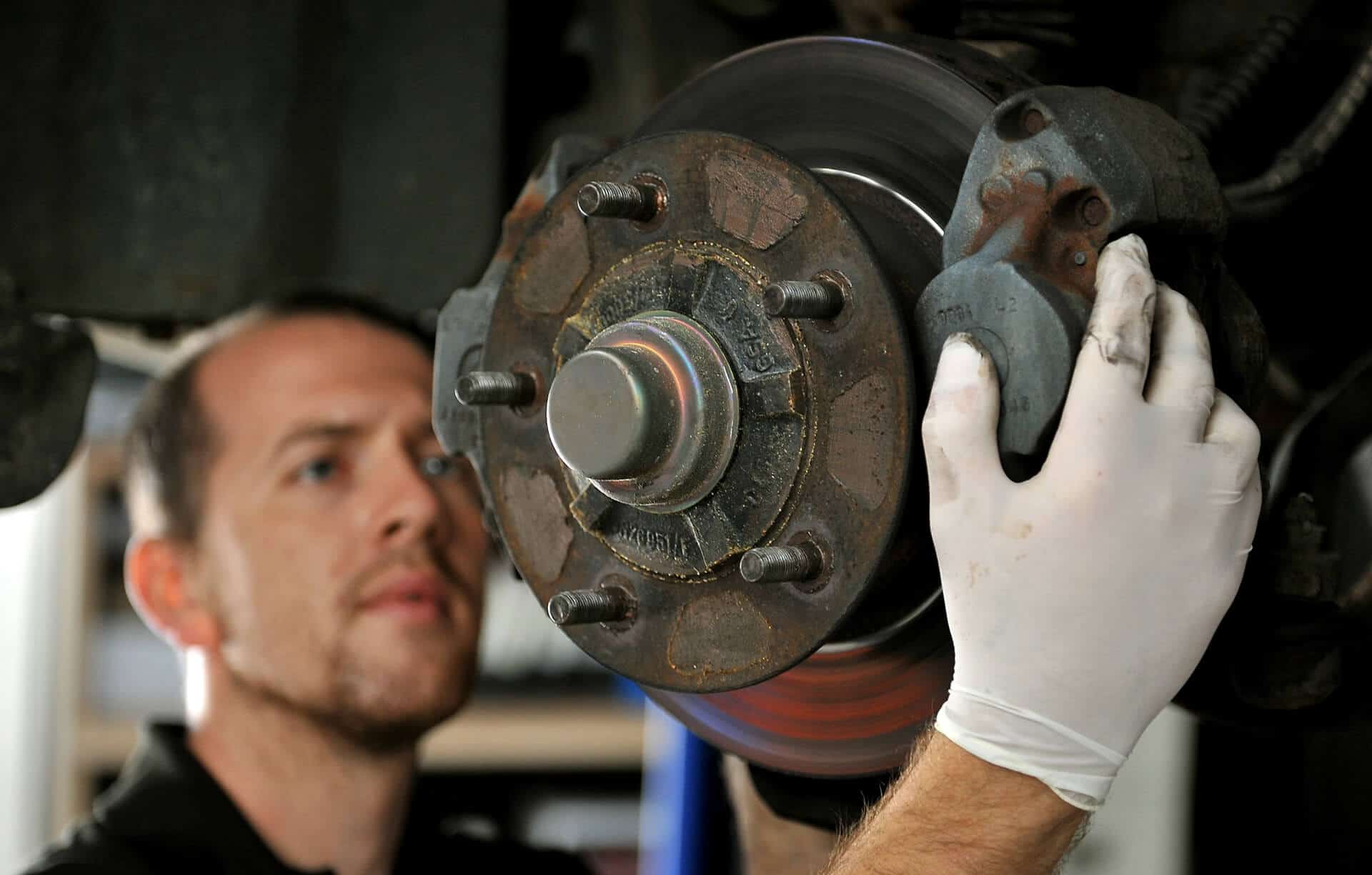 The Pros and Cons of Ceramic Brake Pads for Fleet Vehicles: Are They Worth the Investment?