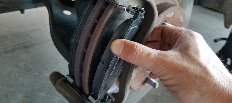 The Pros and Cons of Different Brake Pad Materials for Fleet Vehicles: Which is Right for You?