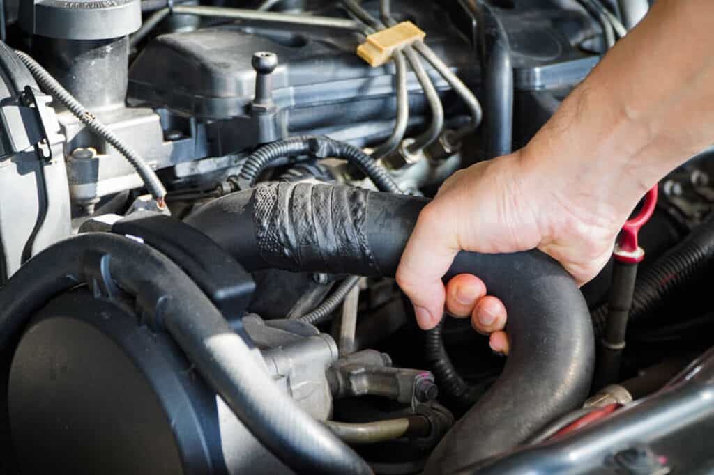 How To: Replace Upper and Lower Radiator Hoses 