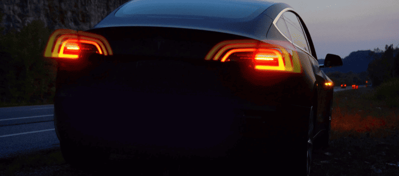 Flashing Beacons: Navigating the World of Hazard Lights Warning Systems