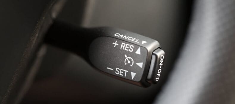 Cruise Control Warning Light Service and Guide: What is it and what to do?
