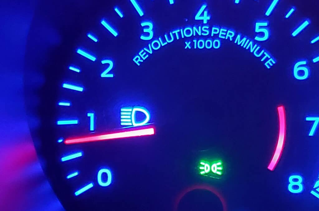 High Beam Indicator Light Service and Guide: What Is It and What To Do?