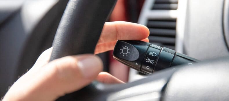 Turn Signal Indicator Light Service and Guide: What is it and what to do?